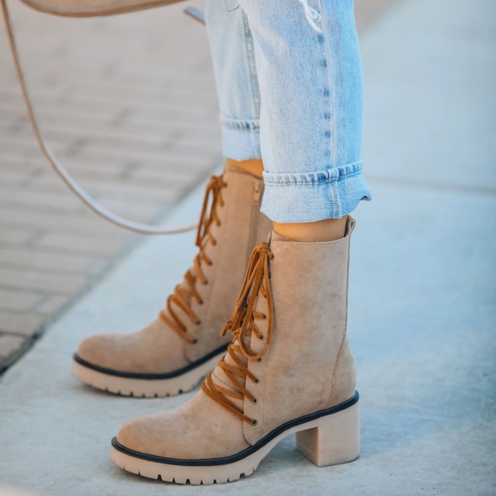 Danny Lace Up Heeled Boot
